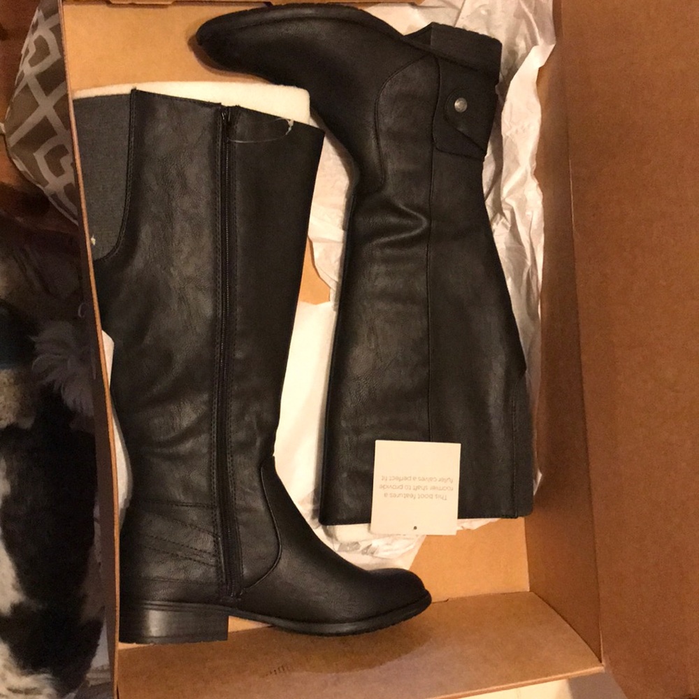 Boots - Picture 2 of 2